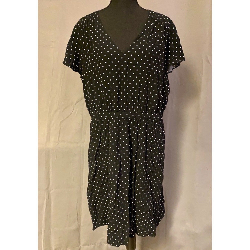 Classy B&W Polka Dot Dress